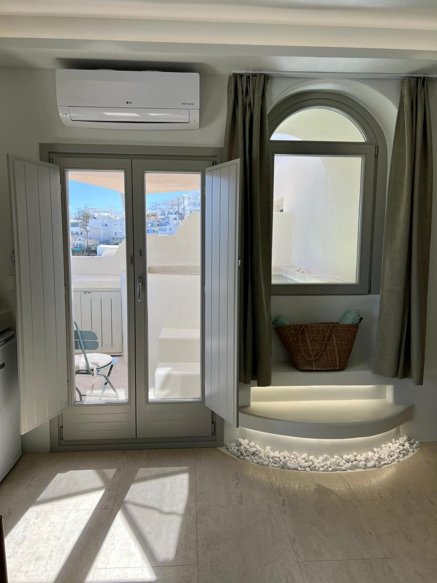 Mod Santorini Vegan Boutique Hotel Fira  Extérieur photo